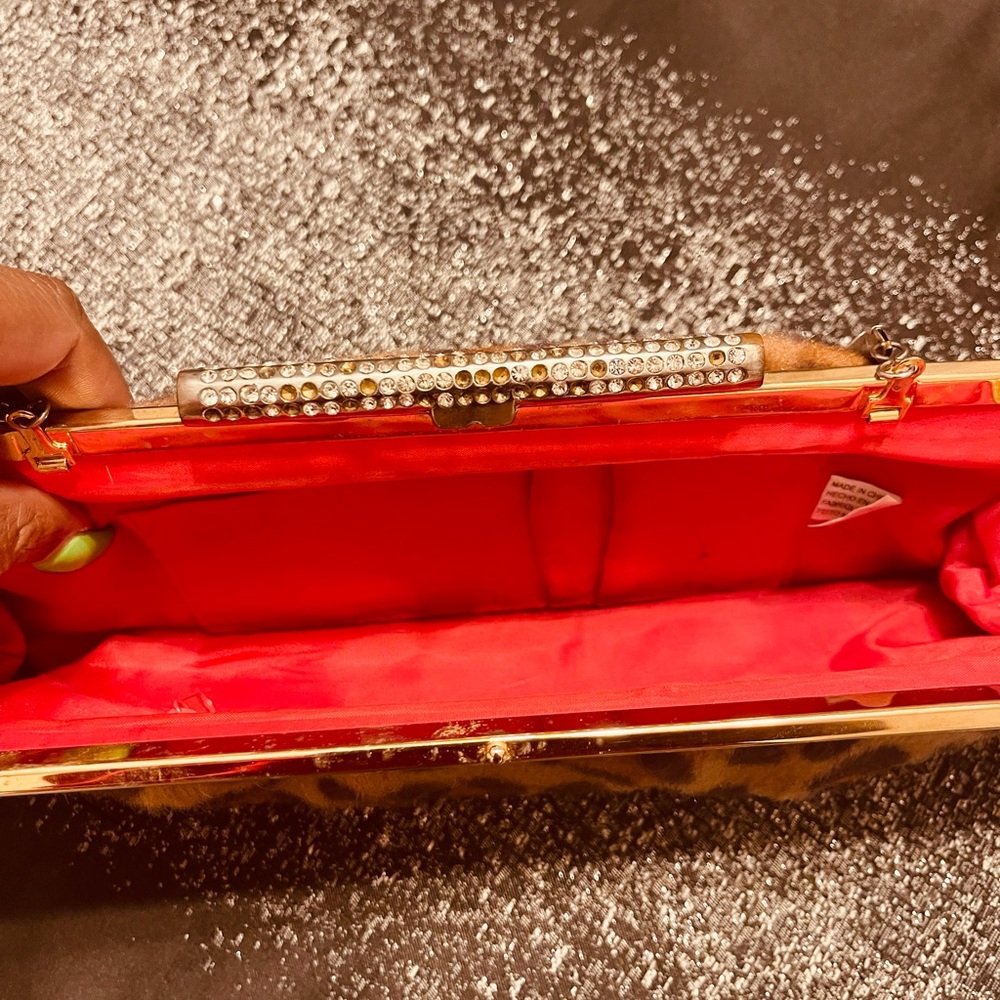 CLUTCH - Picture 3 of 3
